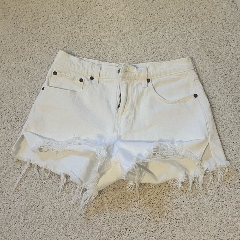 A&F Curve Love Mom Mid Rise Short - size 26/2